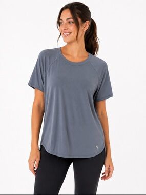 JoyLab Women’s Performance Athletic T-Shirt Gray Blue‎ Size Large Relaxed Fit
